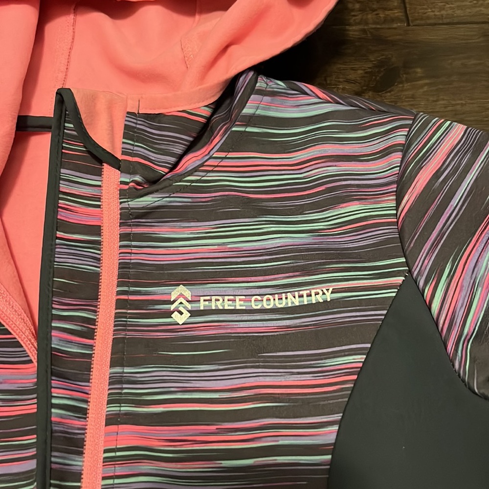 Free Country Girls Soft Shell Jacket. - Picture 4 of 5